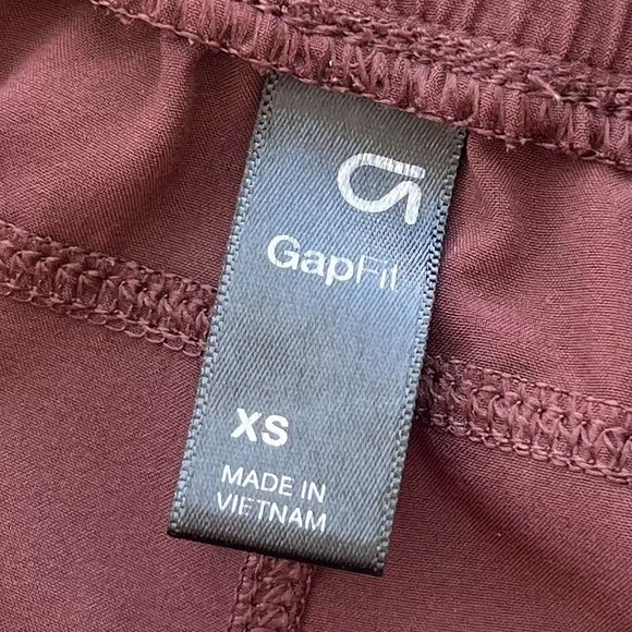 GapFit Recycled Runaround Jogger Pants Womens XS Cherry Wood Burgundy - Picture 11 of 13